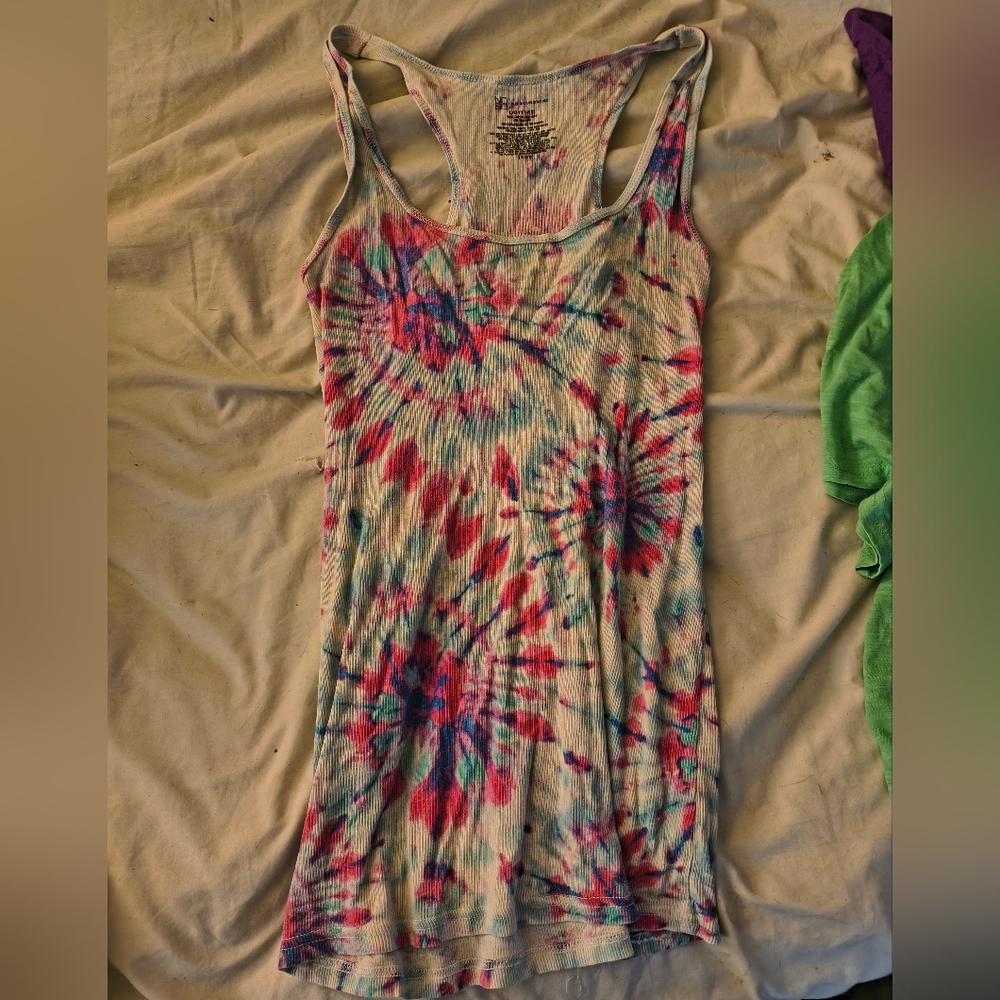 Colorful Tank Top Collection - Picture 4 of 9